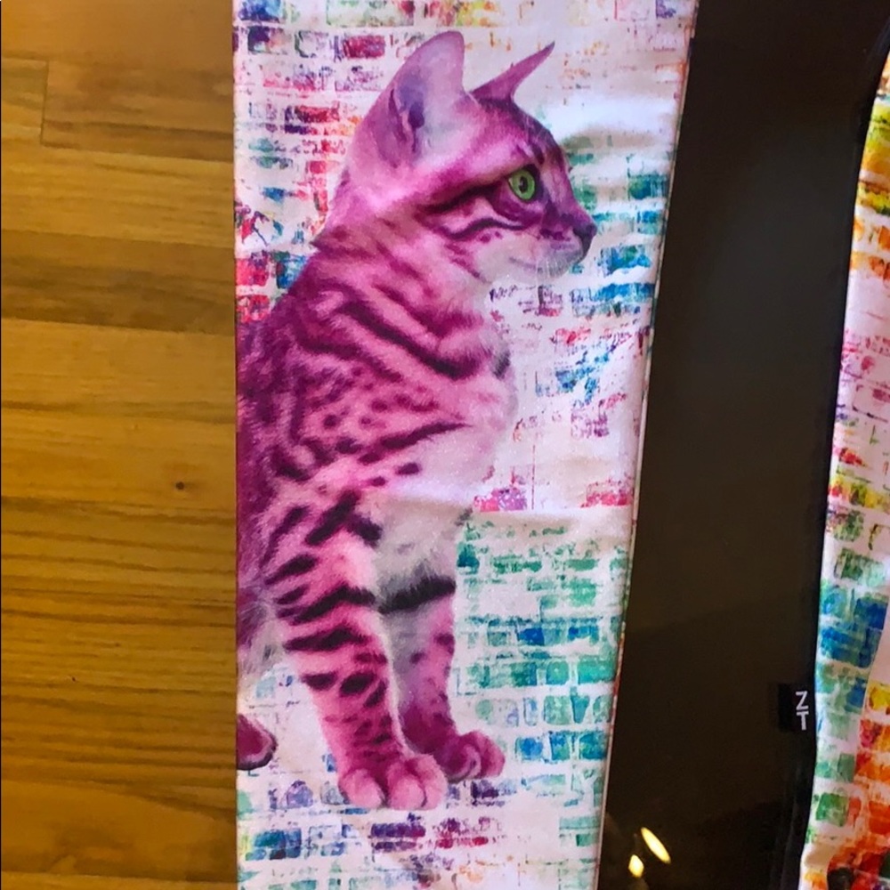 Terez Face Off Cat' Graphic Leggings - Picture 8 of 9